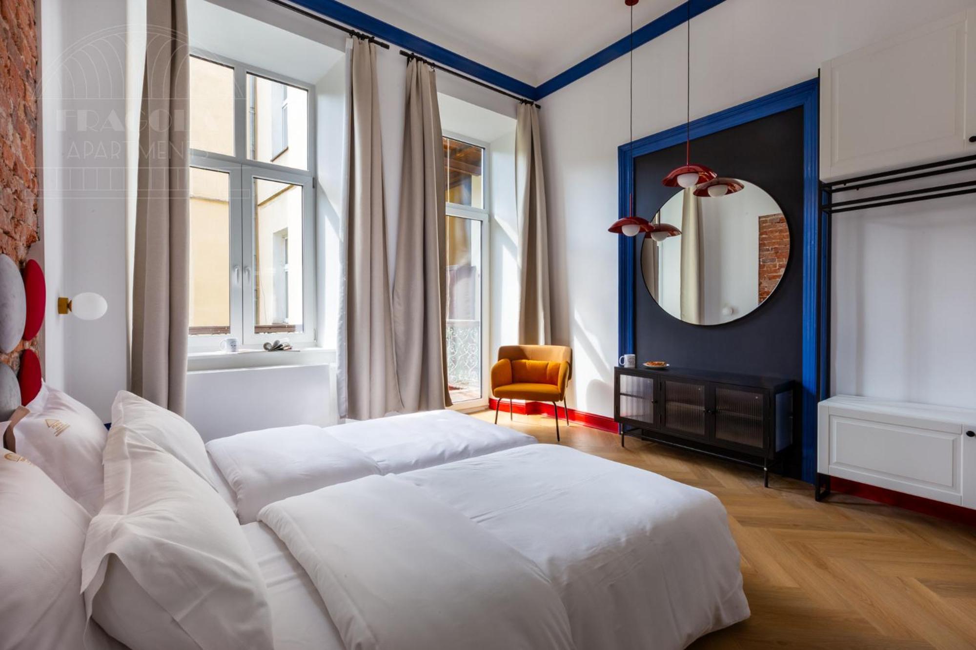 Spacious City Center Family Apartments Краків Екстер'єр фото