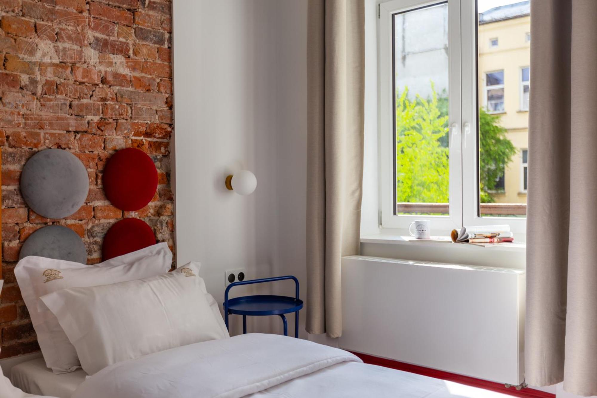 Spacious City Center Family Apartments Краків Екстер'єр фото