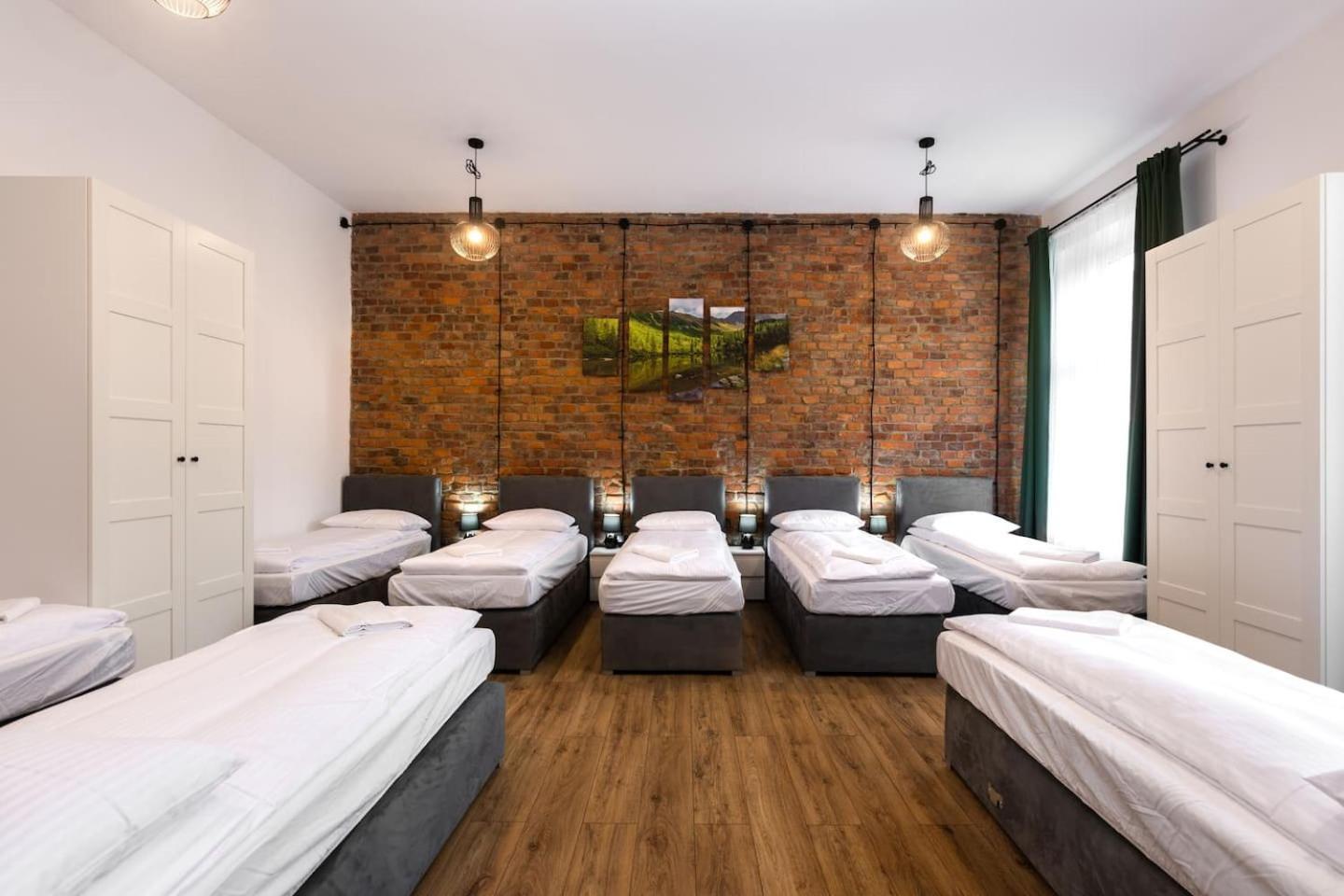 Spacious City Center Family Apartments Краків Екстер'єр фото