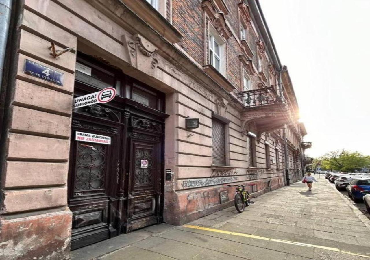 Spacious City Center Family Apartments Краків Екстер'єр фото